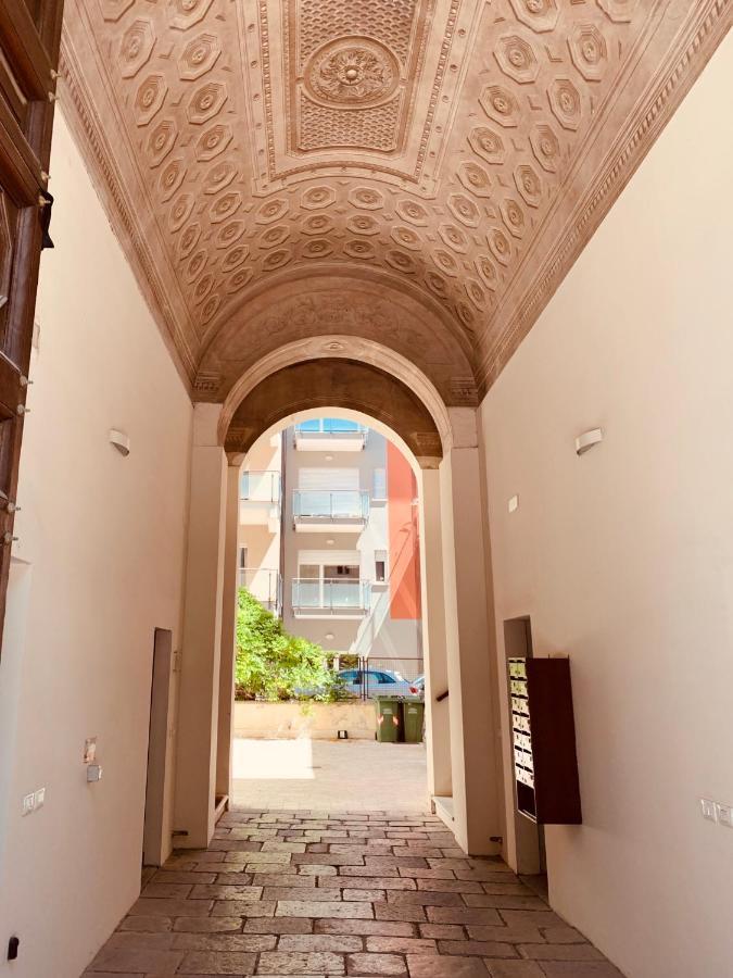 La Casa Di Ago Leilighet LʼAquila Eksteriør bilde